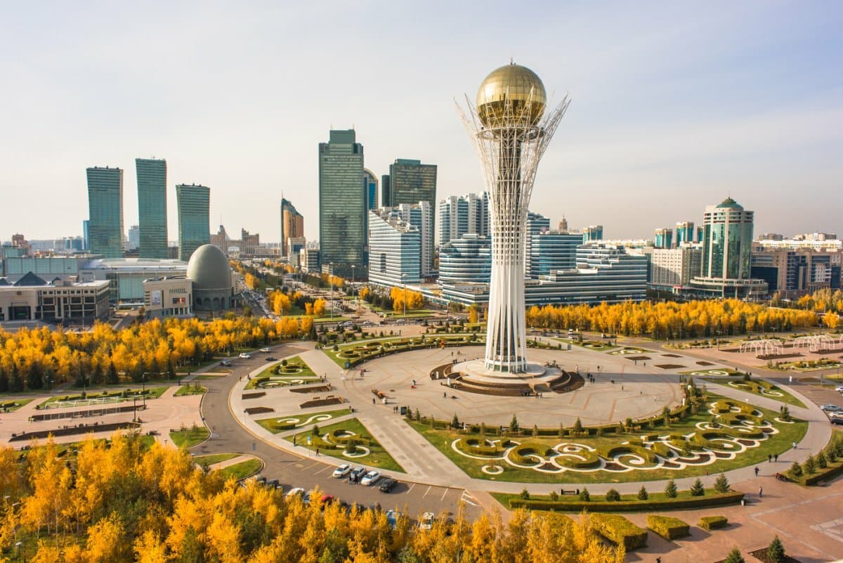 Монумент «Астана-Байтерек» — фото 12