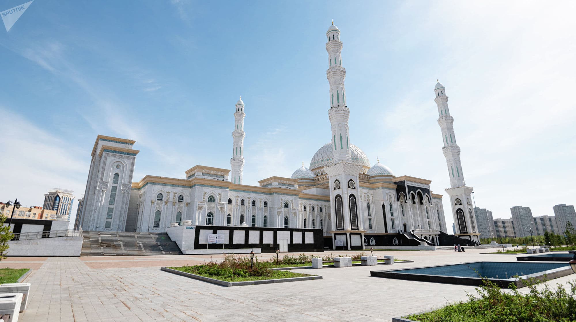 Мечеть «Хазрет Султан» — фото 3