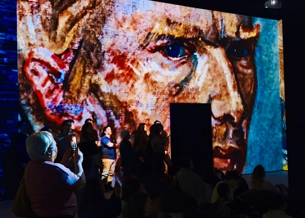 Мультимедийный музей «Lumiere-Hall». Выставка «Ван Гог. Ожившие полотна» — фото 15